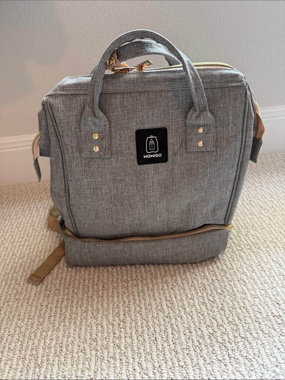 Momigo Gray Pump Backpack with Cooler
